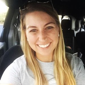 Meet your Posher, Claudia